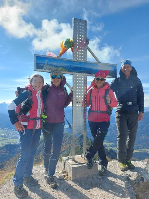 Eine wunderschöne Herbstwanderung in den Haller Mauern konnte der Alpenverein Neugablonz Enns mit sechs Teilnehmern genießen. | Foto: Alpenverein Enns