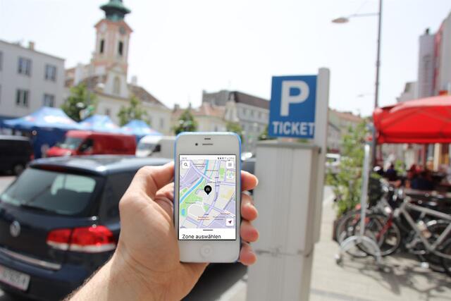 Während Schwechat und andere österreichische Städte auf EasyPark umstellen, bleibt das
Handyparken in Wien unverändert. | Foto: Stadtgemeinde Schwechat
