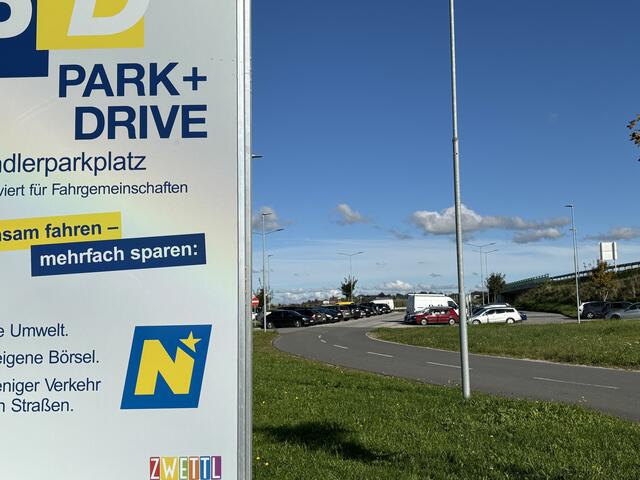 Die P+R-Anlage neben der Umfahrung wird stark genutzt.