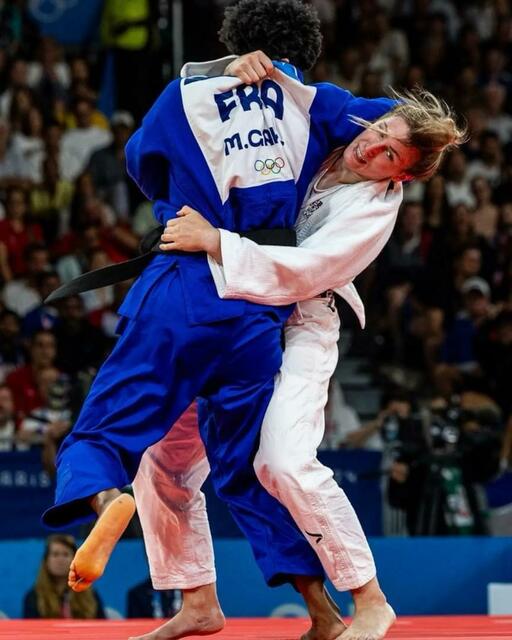 Michaela Polleres (Weiß) in Action. | Foto: ÖJV