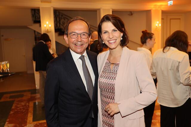 NR Peter Haubner mit BM Karoline Edtstadler | Foto: ÖVP / Franz Neumayer