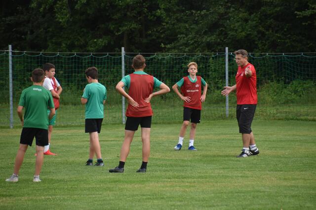Derzeit gibt es rund 110 Kinder und Jugendliche, die in neun Mannschaften dem Fußball frönen. | Foto: Martin Wurglits