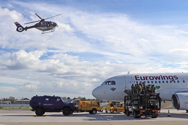 Rund 500 Personen waren am Dienstag an der größten Einsatzübung in der Geschichte des Grazer Flughafens beteiligt. | Foto: Flughafen Graz