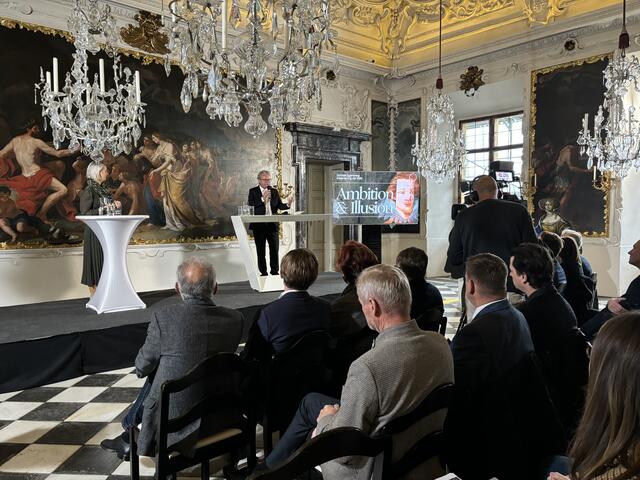 Im Planetensaal im Schloss Eggenberg wurde am Mittwoch in feierlichem Rahmen der Titel der Steiermark-Schau 2025 präsentiert. Unter der Unterschrift "Ambition & Illusion" soll in die barocke Welt der Eggenberger entführt werden. | Foto: MeinBezirk