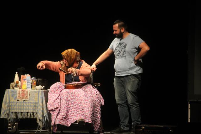 Dankbar für jede Hilfe und Unterstützung im Alltag, die Ermi-Oma. | Foto: MeinBezirk/Hofmüller