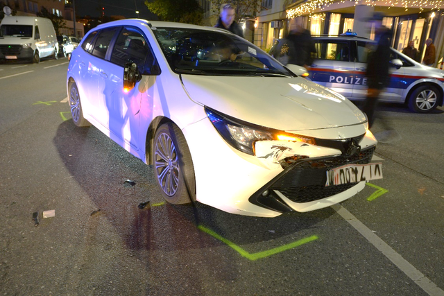 An der Ecke Jedleseer Straße/Bellgasse soll gegen 17.55 Uhr ein 79-Jähriger mit seinem Motorrad aus einer Parklücke gefahren sein. Dabei kollidierte der Fahrzeuglenker mit einem Pkw. | Foto: LPD Wien
