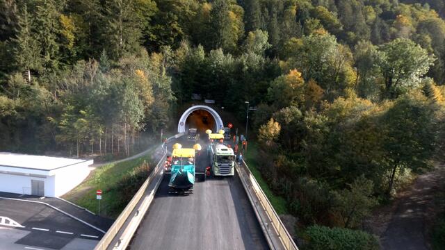 Die Bauarbeiten am Brettfalltunnel konnten für dieses Jahr abgeschlossen werden.
 | Foto: Land Tirol