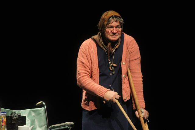 Ermi-Oma hinterleuchtet in ihren Programmen unser Gesundheitssystem. | Foto: MeinBezirk/Hofmüller