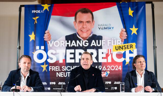 v. l.: Harald Vilimsky (Mitte) mit Lukas Brucker (r.) im Rahmen einer Programmpräsentation der FPÖ zur EU-Wahl im Mai 2024. | Foto: GEORG HOCHMUTH / APA / picturedesk.com