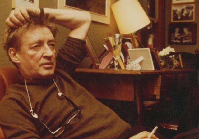 Oskar Werner in seiner Wohnung in der Trautsongasse, 1980er Jahre. | Foto: Nachlass Oskar Werner/ Filmarchiv Austria