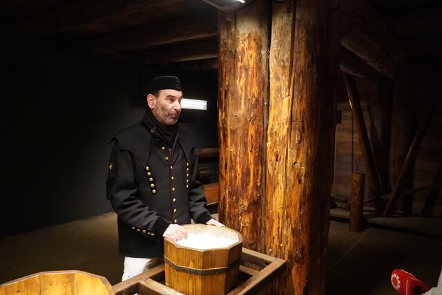 In den Stollen des Halleiner Dürrnbergs. | Foto: Simon Haslauer