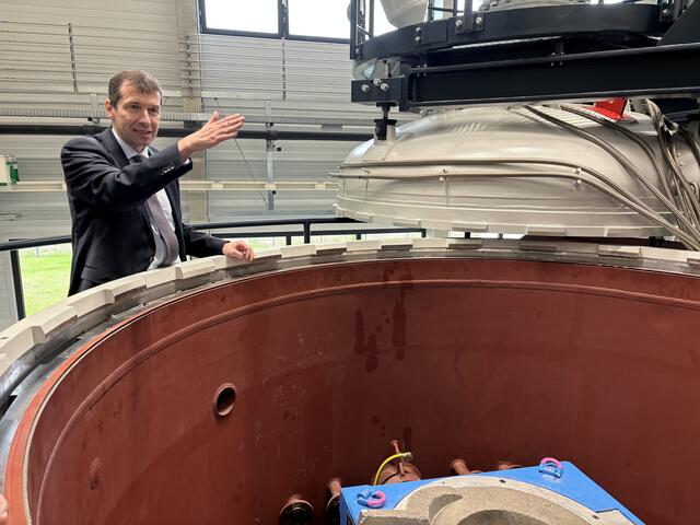 Helmut Antrekowitsch, Vizerektor für Forschung und Nachhaltigkeit, erläuterte den Prozess der Methanpyrolyse.   | Foto: MeinBezirk/Konrad