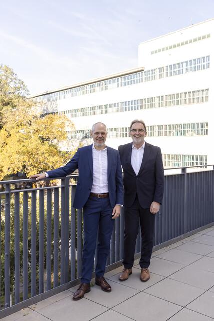 TGW-CEO Henry Puhl und TGW-CFO Clemens Bauernfeind (re.). | Foto: APA_Fotoservice/TGW Logistics