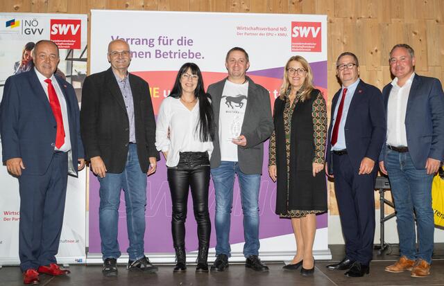 Herbert Kraus, Christian Kopecek, Tanja Schwaiger und Rene Lebersorger sowie Ulrike Königsberger-Ludwig, Thomas Schaden und Thomas Miksch (v.l.) | Foto: Ronny Fras