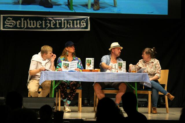 Das Programm ist noch bis Samstag zu sehen.  | Foto: Marktbrettl Lenzing