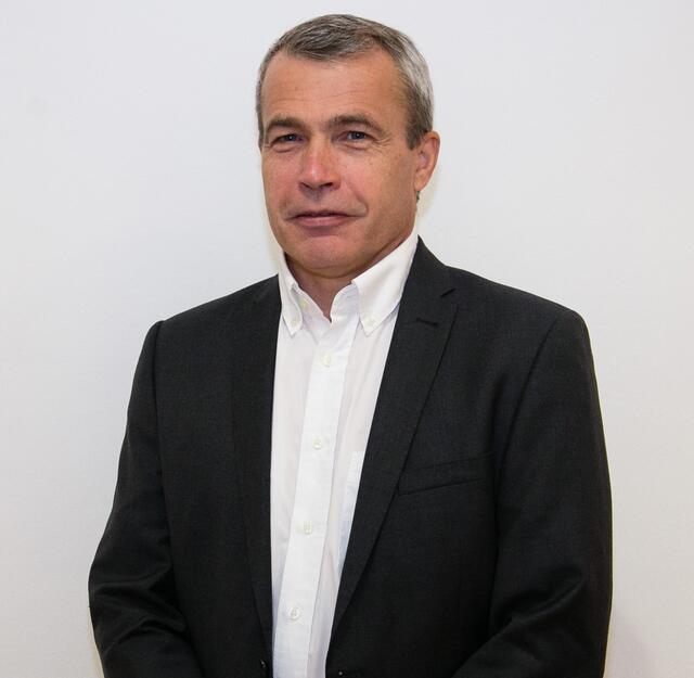 Der Halsacher Johann Kneidinger übernimmt bis zur Neuwahl 2025 die Obmannfunktion im Landesgremium des oö. Fahrzeughandels. | Foto: Roland Pelzl/cityfoto 