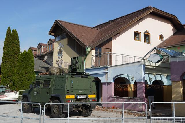 Bei diesem Gebäude in Köstendorf wurde geübt. | Foto: Emanuel Hasenauer