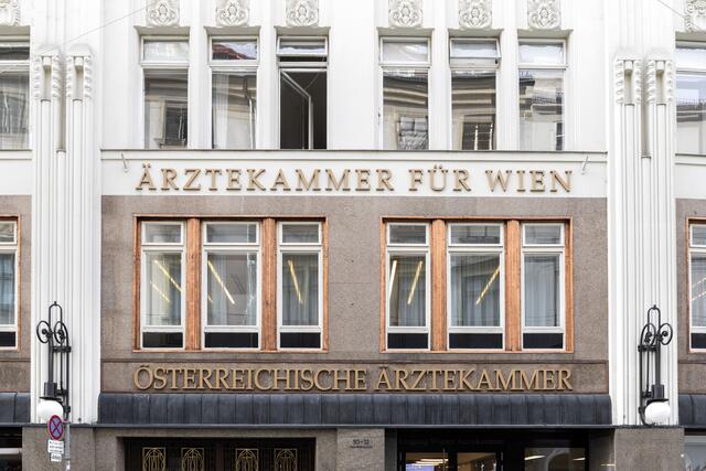 Vor einigen Wochen präsentierte die Kammer für Ärztinnen und Ärzte in Wien (ehem. Ärztekammer für Wien) gemeinsam mit der Österreichischen Gesundheitskasse (ÖGK) das Pilotprojekt „Pop-Up-Konzept“. | Foto: Weingartner-Foto / picturedesk.com