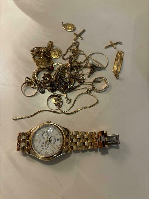Diese Uhr hat einen Wert von 40.000 Euro | Foto: Schwameis/Judith
