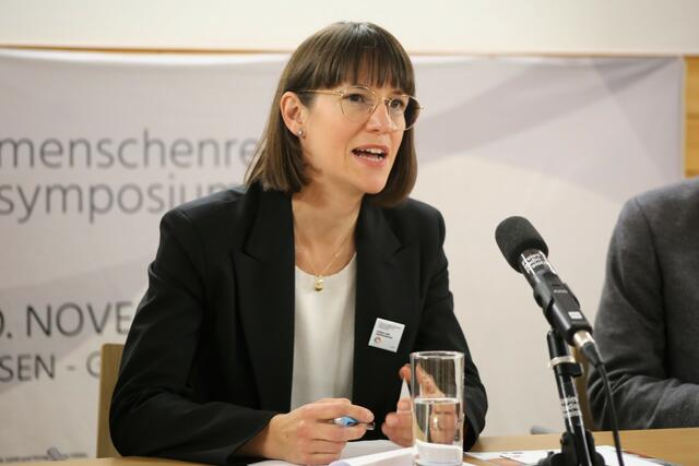 Juristin Tanja Krausbar, Arbeiterkammer OÖ: "Täter-Opfer Umkehr ist oft Strategie, 'Opfer' in der Jugendsprache ein Schimpfwort geworden." | Foto: Eckhart Herbe