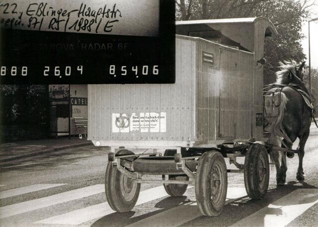 Eine Auswahl an Blitzer-Fotos aus längst vergangener Zeit stellte das Social-Media-Team der Polizei am Freitag auf X, die nicht nur zum Schmunzeln einlädt, sondern wohl auch für einiges an nostalgischem Flair sorgt. | Foto: LPD Wien/ X