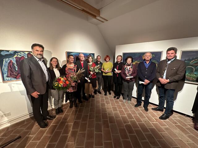 Organisatoren, Preisträger und Nominierte im Jahr 2023 – die Preisverleihung des diesjährigen Literaturwettbewerbs findet am 26. Oktober statt. | Foto: Stadtgemeinde Bleiburg