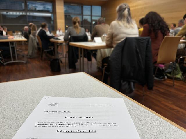 Der Gemeinderat tagte am 17. Oktober im Veranstaltungszentrum Braunau. | Foto: MeinBezirk