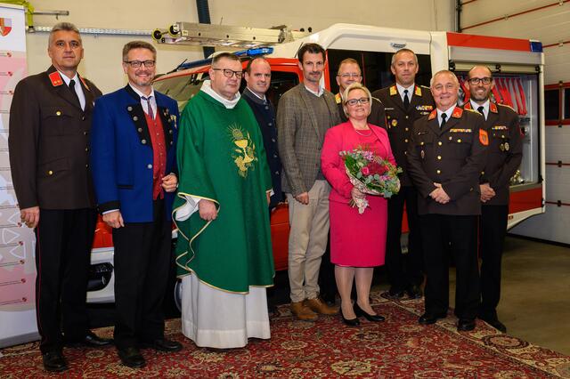 v.l.n.r. OBI Sigfried Nemeth, Bgm. Clemens Nagel, Pfarrer Gregor Ziarnowski, LAgb. René Zonschits, LAgb. René Lobner, Simone Mitlöhner-Österreicher, BR Lorenz Hummel, ABI Leopold Brandstetter, HBI Harald Hrabal, BI Thomas Mikulcik. | Foto: Alexander Altmann