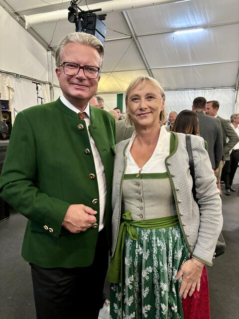 Landeshauptmann Christopher Drexler mit der künftigen Bezirkshauptfrau von Leibnitz Karin Wiesegger-Eck | Foto: Gady