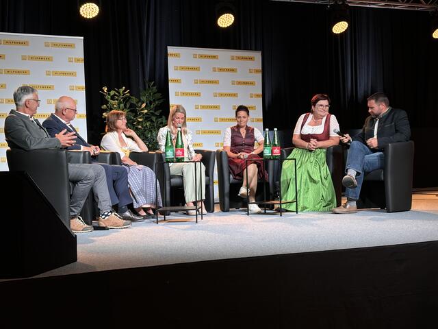 Gesprächsrunde | Foto: Tanja Handlfinger