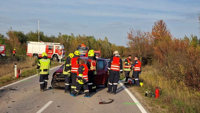 Die Unfallstelle bei Michelhausen: Nach einem verheerenden Frontalcrash ging das Motorrad in Flammen auf – für den Lenker kam jede Hilfe zu spät. | Foto: Doku-NÖ