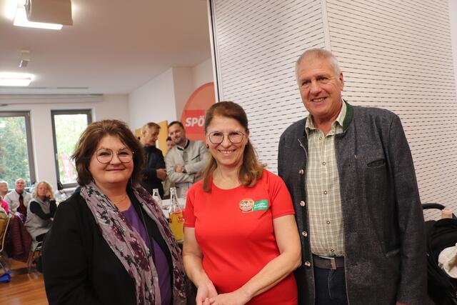 Gratwein-Straßengels Bgm. Doris Dirnberger (li) mit GR Andrea Neundlinger und Gratkorns Vzbgm. Günther Bauer | Foto: Edith Ertl