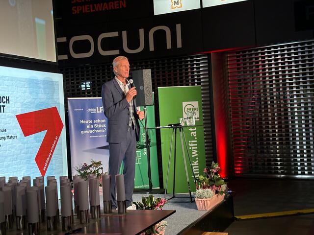 Oliver Zeisberger moderiert die Lehrlings-Gala schon seit mehreren Jahren. | Foto: Almer