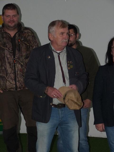 Mf. Öfö. Ing. Karl Wittmann, Obmann der Sektion Pannonia hieß jedermann herzlich Willkommen. 