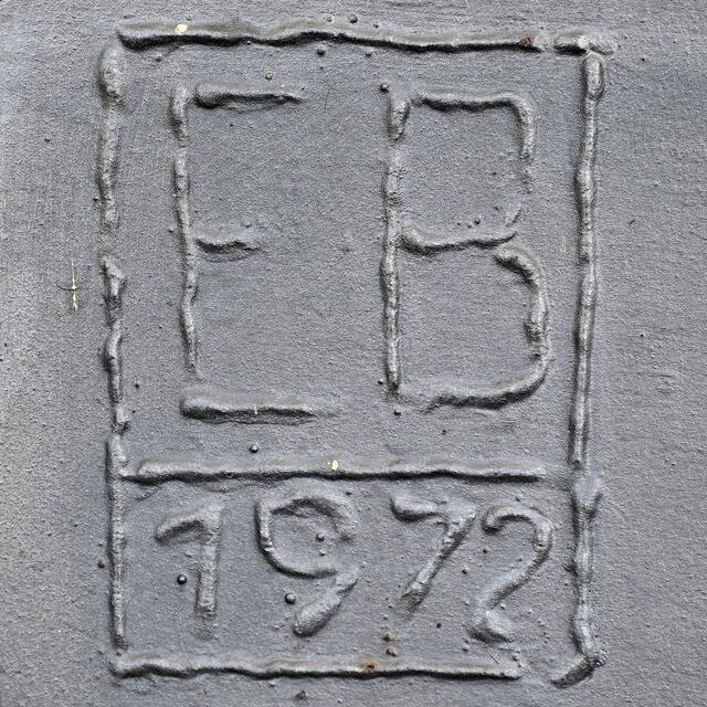 Beim Eingangstor links unten zu sehen: "EB 1972" Ernst Brandstetter (1925-1973), Schlossermeister und Stahlplastiker aus Amstetten | Foto: Hans-Peter Kriener