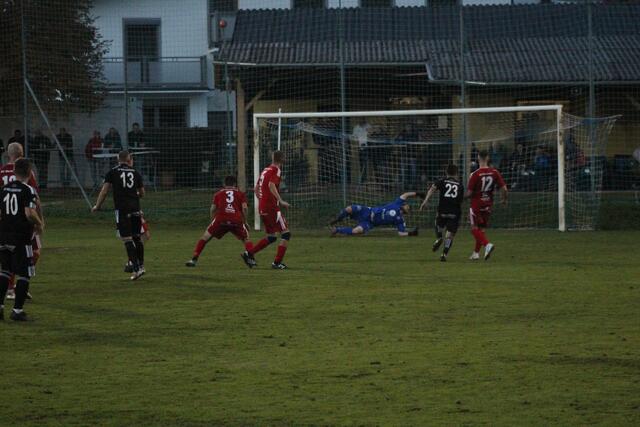 Szabolcs Lödör zum 2:0. | Foto: Angelina Kaiser