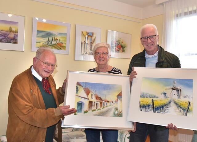 Prof. Hermann Jagenteufel und Dr. Gass besuchen die Ausstellung in Platt | Foto: Herbert Schleich