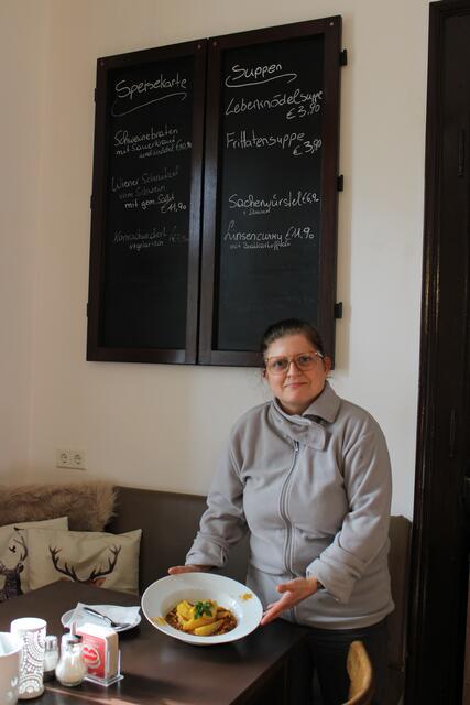 Sabine Pfennigbauer führt das Gasthaus Konrad | Foto: Anna Carlotta Seymann