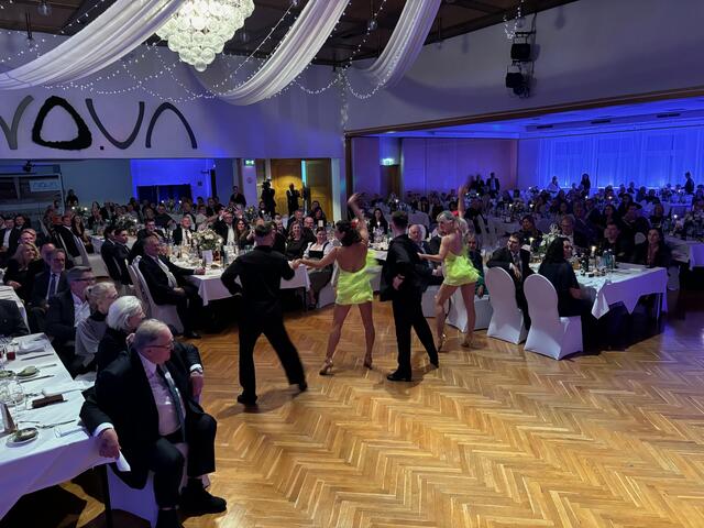 Der TSC Burghof Voitsberg wirbelte über das Parkett. | Foto: Almer