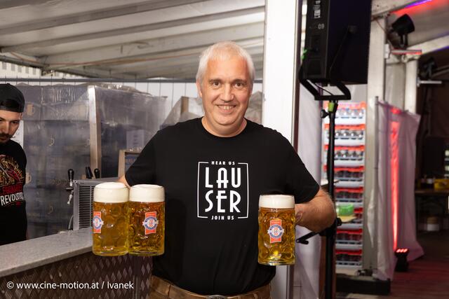 Freunde der Lauser waren zahlreich gekommen und der Durst blieb nicht aus. | Foto: www.cine-motion.at / Ivanek