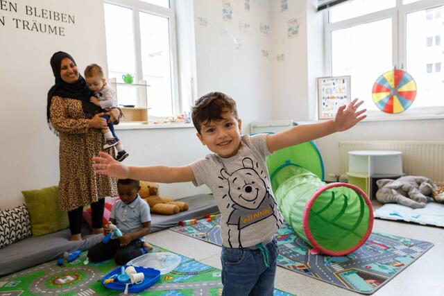 Mütter mit ihren Kindern und Schwangere werden vom Mama-Baby-Sozialraum unterstützt.  | Foto: Regina Hügli