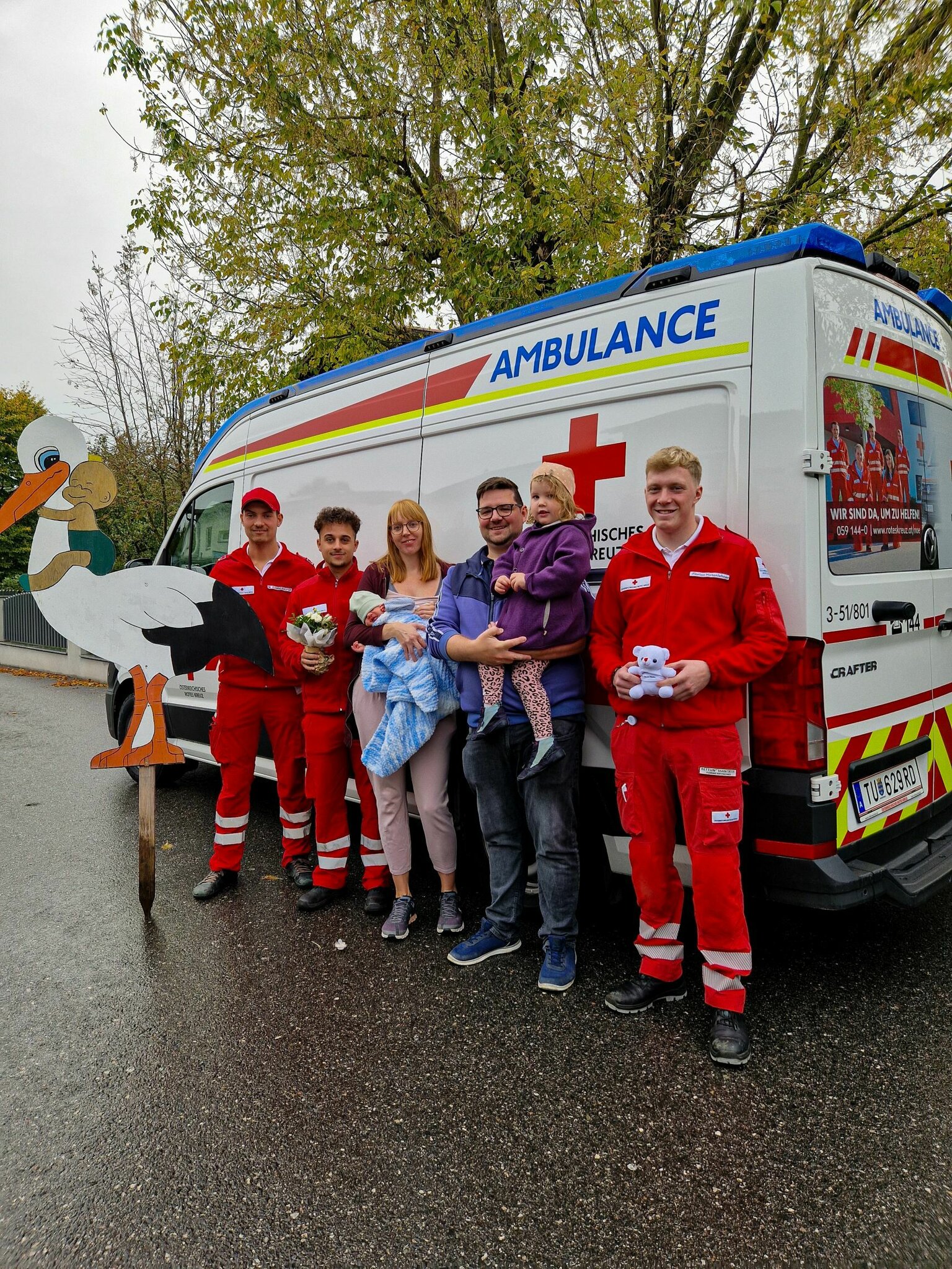 Rotes Kreuz St. Peter/Au St. Peterer erblickte im Auto das Licht der