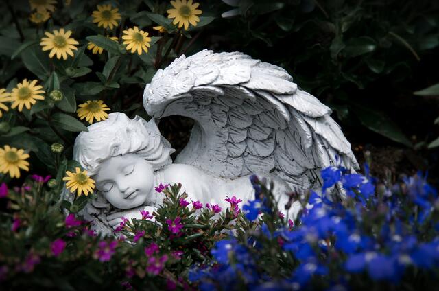 Um Sternenkindern und ihren Familien einen würdigen Gedenkort zu geben, entsteht derzeit in St. Valentin ein Sternenpark am neuen Friedhof. | Foto: Manuk/panthermedia