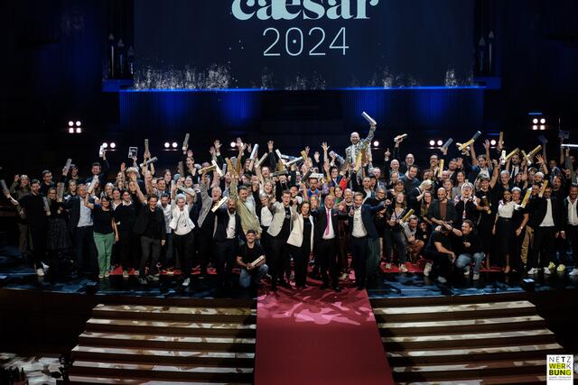Strahlende Gesichter beim Caesar 2024 Siegerfoto im Brucknerhaus Linz | Foto: Netzwerk Werbung