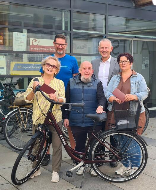 Eva Mayer, Mario Wallner, Herbert Zuzmann, Martin Leonhardsberger und Brigitte König. | Foto: Stadtgemeinde Mank