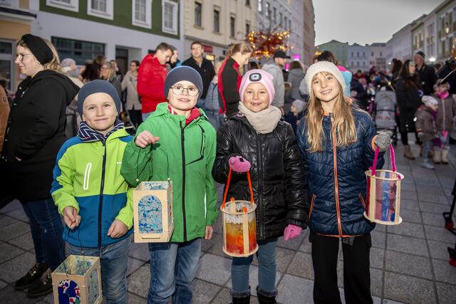 Die Kinder freuen sich auf das Fest. | Foto: Franz Kaufmann
