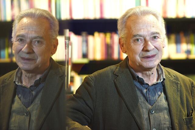 Felix Mitterer, der bekannte Drehbuchautor der „Piefke-Saga”, ist für seinen gesellschaftskritischen und provokativen Stil bekannt.  | Foto: Haymon