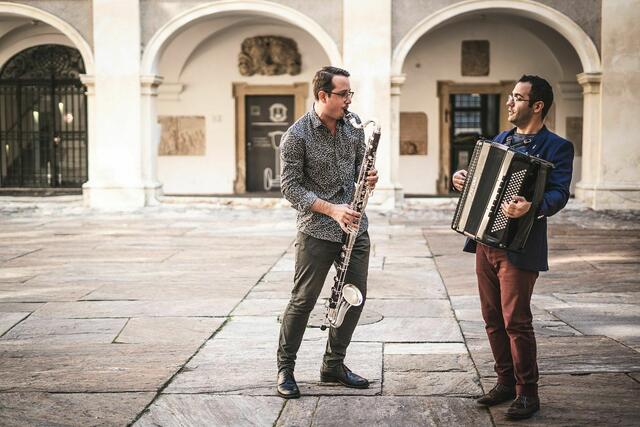 Moritz Weiß &amp; Ivan Trenev: Die Musiker wirbeln schon seit Jahren Staub auf, wenn es um jiddische Musik, Klezmer oder Balkan-Sound geht. | Foto: Reithofer Media