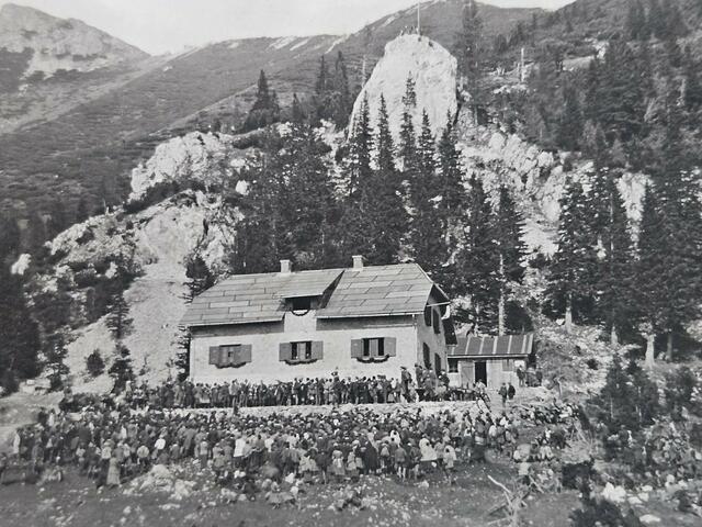 Vor 100 Jahren im Oktober 1924: Eröffnung vom Waxriegelhaus.  | Foto: Naturfreunde Mürzzuschlag