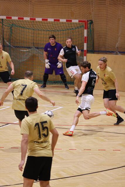 Die Viertelfinalisten des HFL-Cups schenkten sich nichts. | Foto: Thomas Rappold